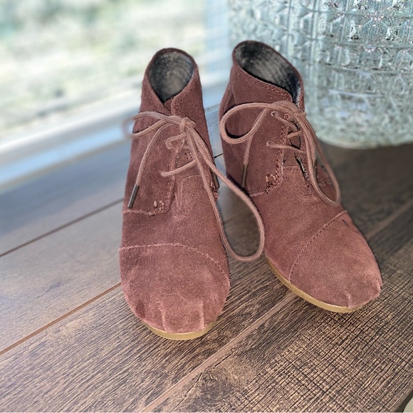 Toms Brown Wedge Booties Size W 5 - Picture 4 of 15